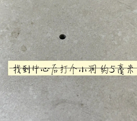 孝义瓷砖空鼓维修公司专业解答在瓷砖铺贴过程中，如果砂料搅拌不均匀，将会带来以下问题